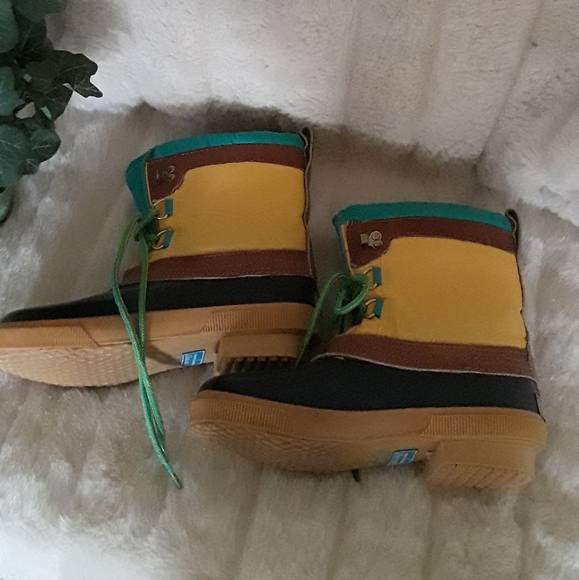 NWOT Land's End Boots - Picture 3 of 5